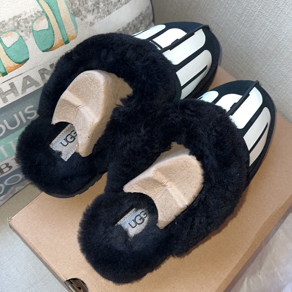 Womens Ugg disquette - size 9 like new! Sold out! - Picture 10 of 10